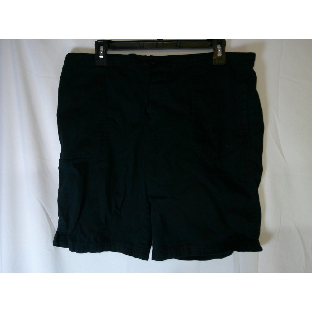 Nike The Athletic Dept Black Cargo Shorts Womens Large L 12-14 Swoosh Logo